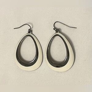 Lia Sophia dangling earrings